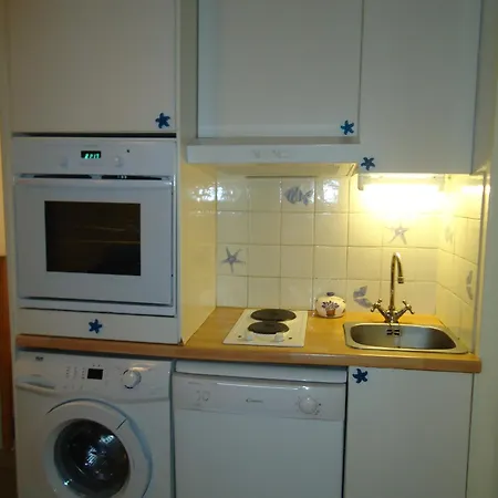 Au Bord De סנרי-סור-מר